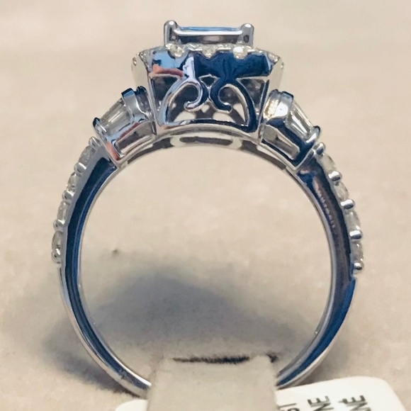 14K White Gold & Genuine Diamond Art Deco Ring - Picture 5 of 13